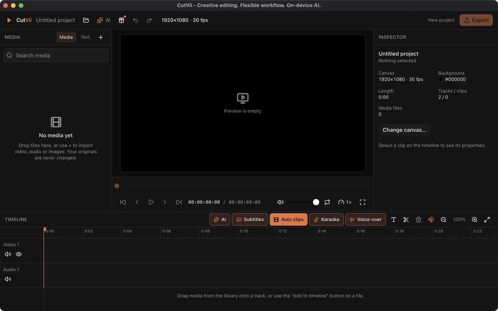 Editor CutVii: panel media, pratinjau, inspektur, dan timeline dengan tombol AI, Subtitles, Auto clips, Karaoke, dan Voice-over.